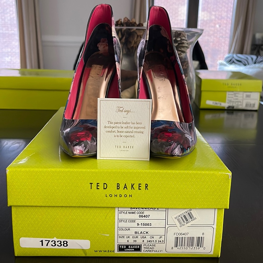 Ted Baker Black patent leather floral pumps